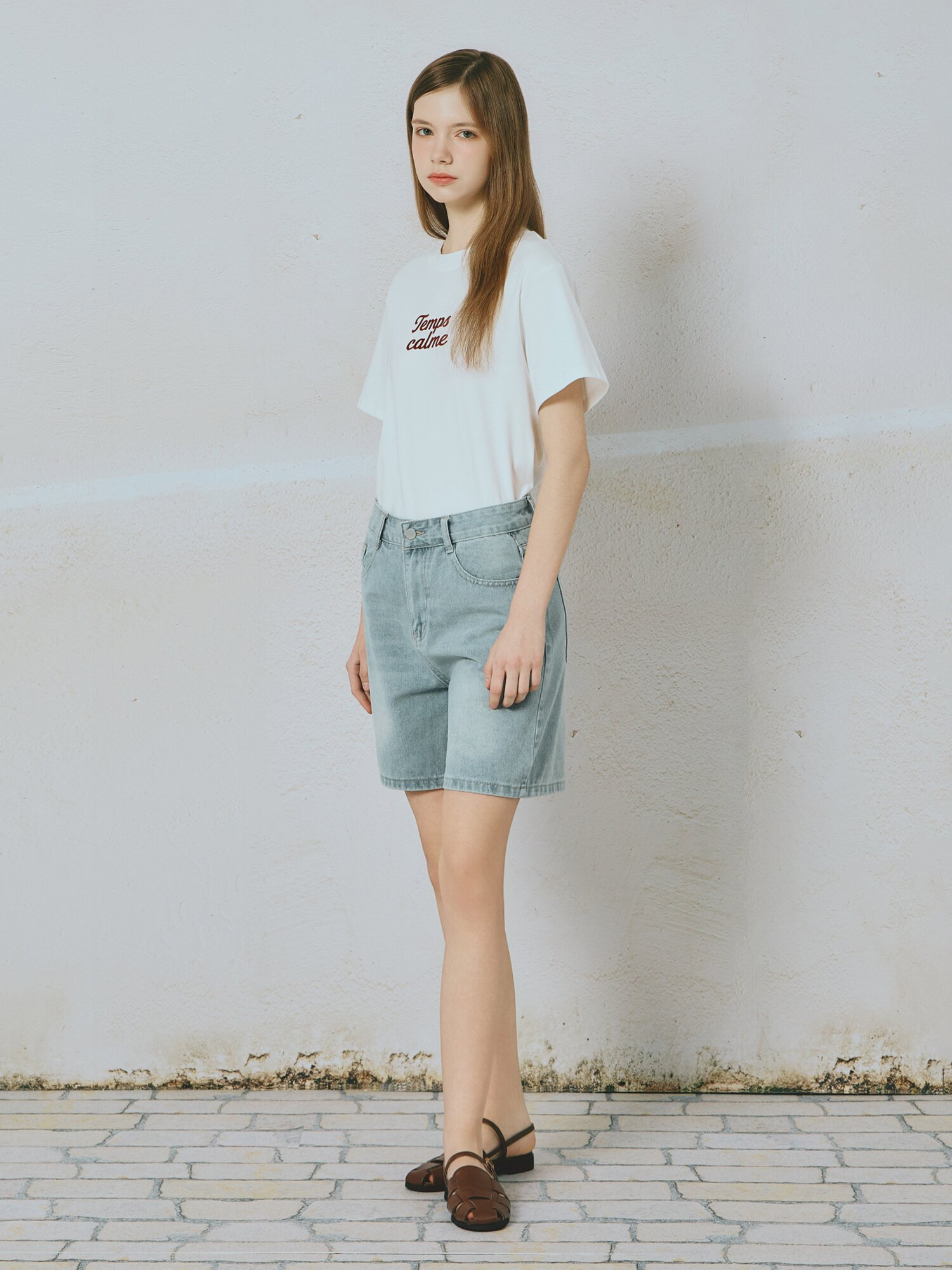 벨벳 텍스처 레터링 티셔츠 (WHITE)