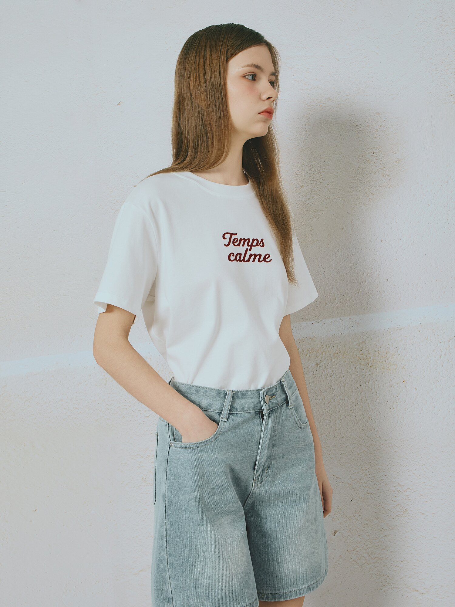 벨벳 텍스처 레터링 티셔츠 (WHITE)