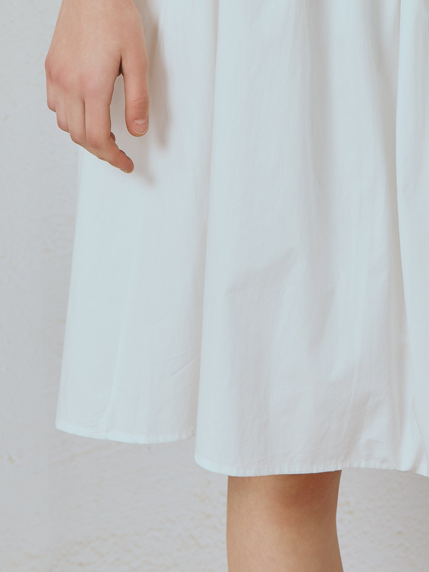 코튼 플레어 벨티드 스커트 (WHITE)