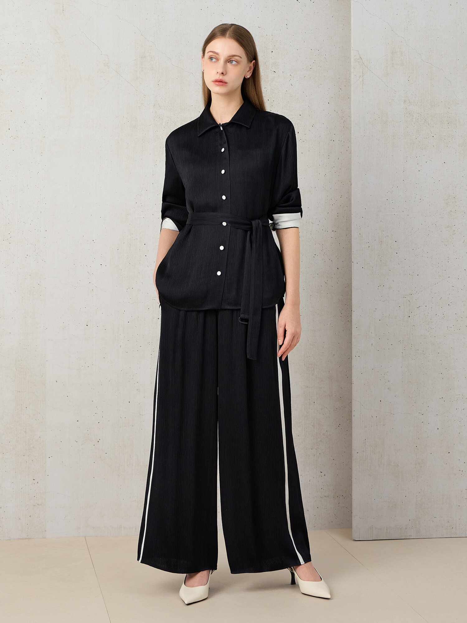 플리츠 스트랩 오버핏 블라우스 (DARK NAVY)