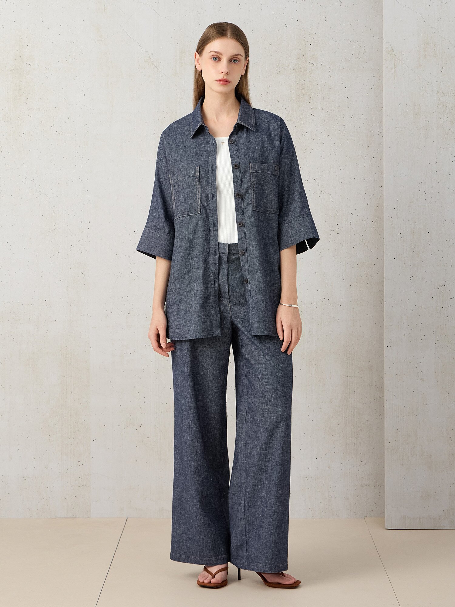 백 스트랩 데님 오버 블라우스 (BLUE)