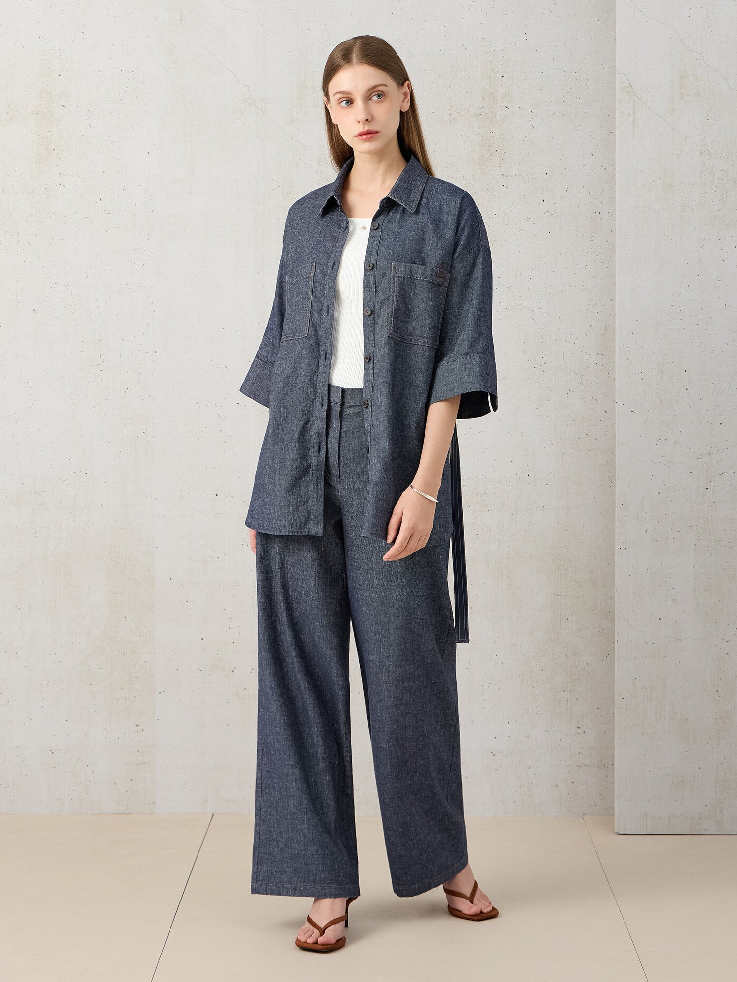 백 스트랩 데님 오버 블라우스 (BLUE)