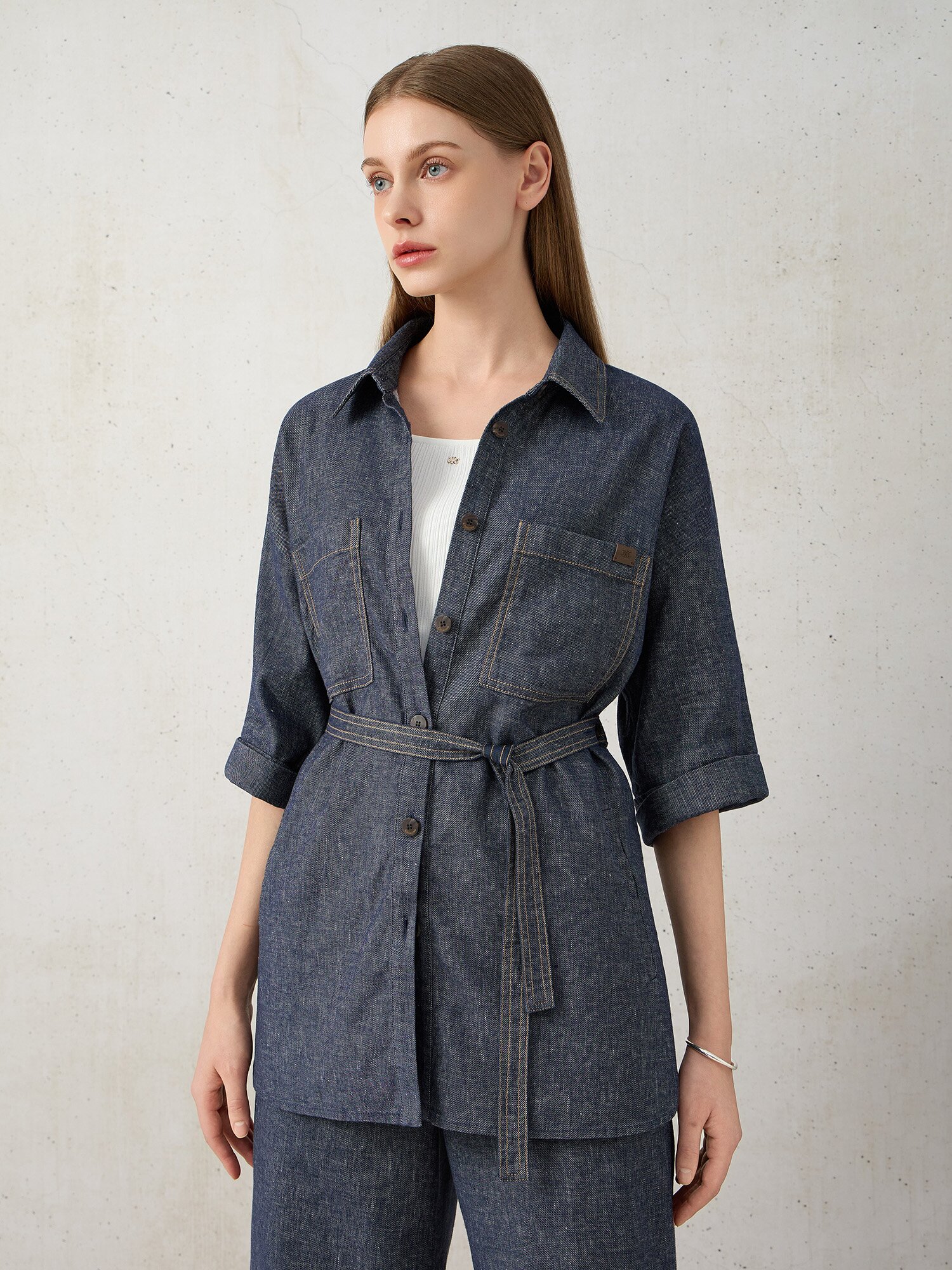 백 스트랩 데님 오버 블라우스 (BLUE)