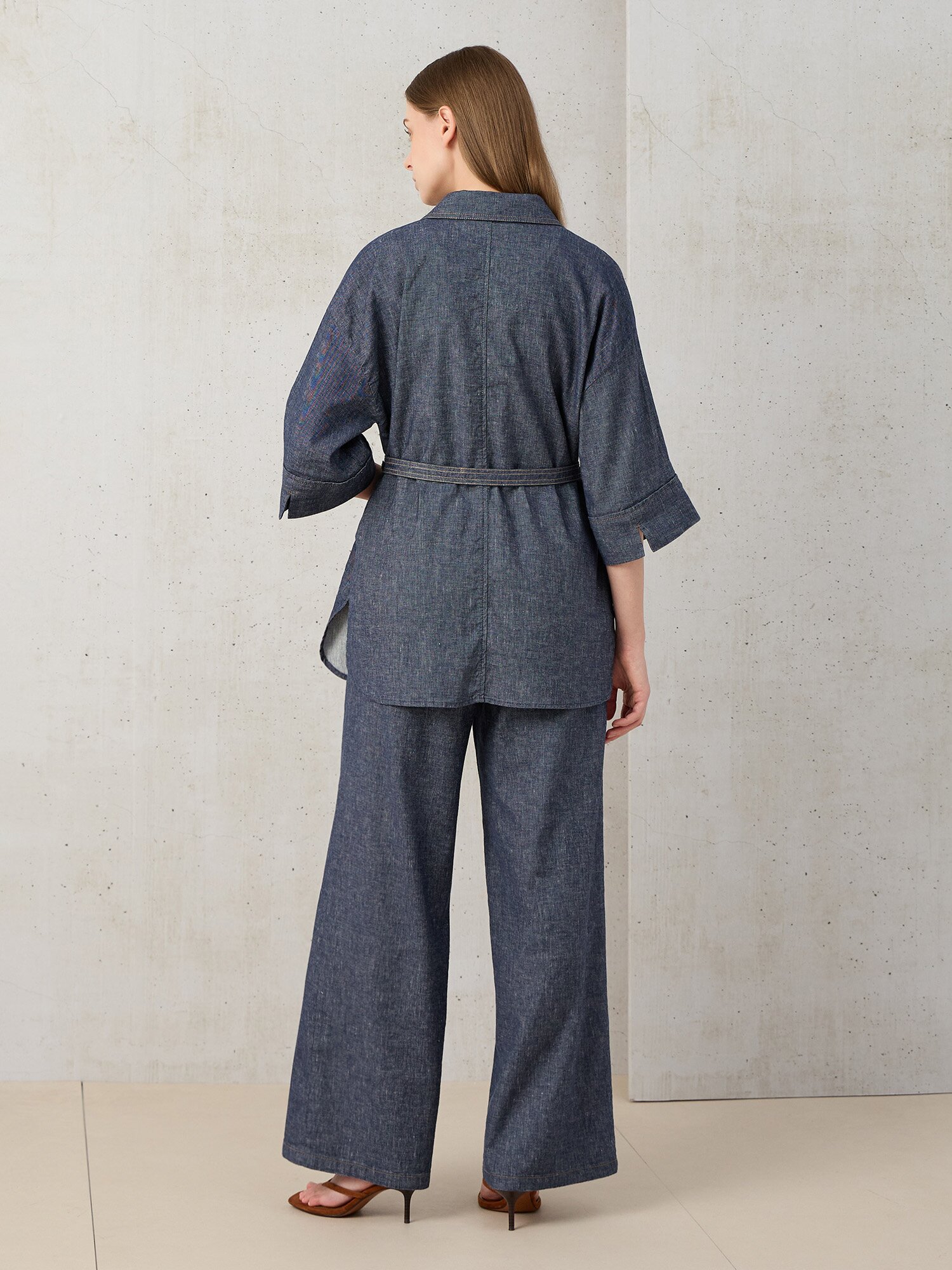 백 스트랩 데님 오버 블라우스 (BLUE)