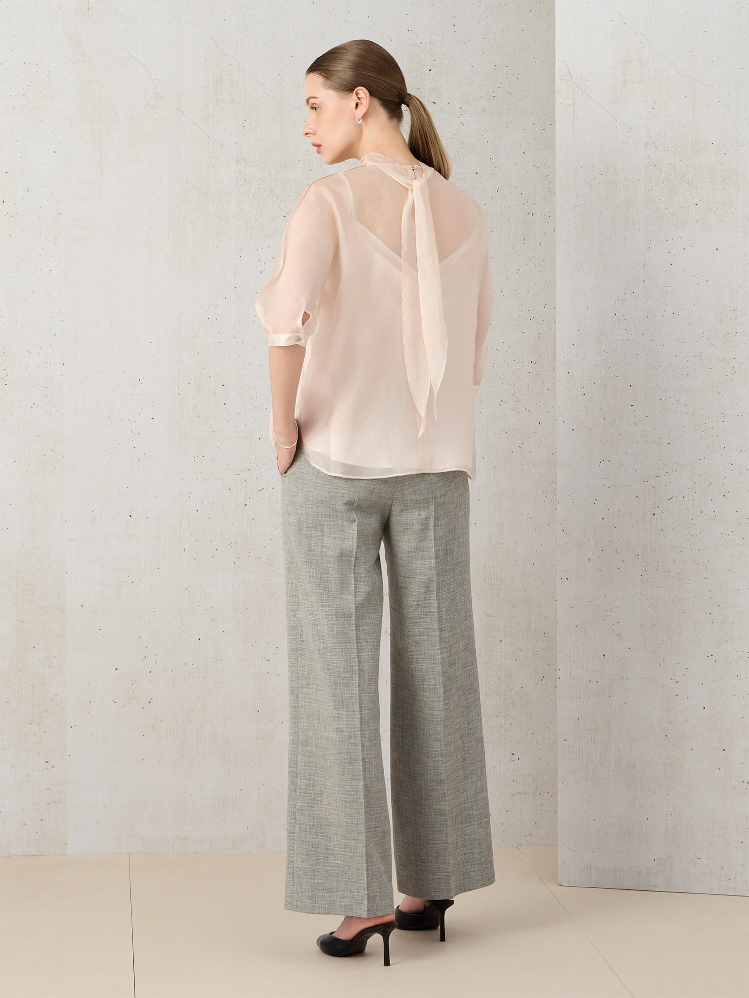 시폰 백 타이 미드 슬리브 블라우스 (LIGHT PINK)