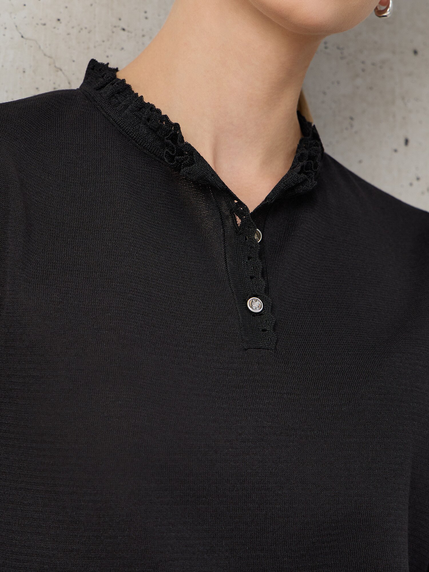 메시 프릴넥 벨 커프스 풀오버 (BLACK)