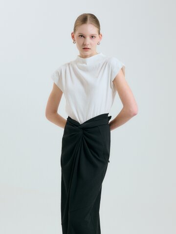 LU TEXTURED TUCK BLOUSE - WHITE