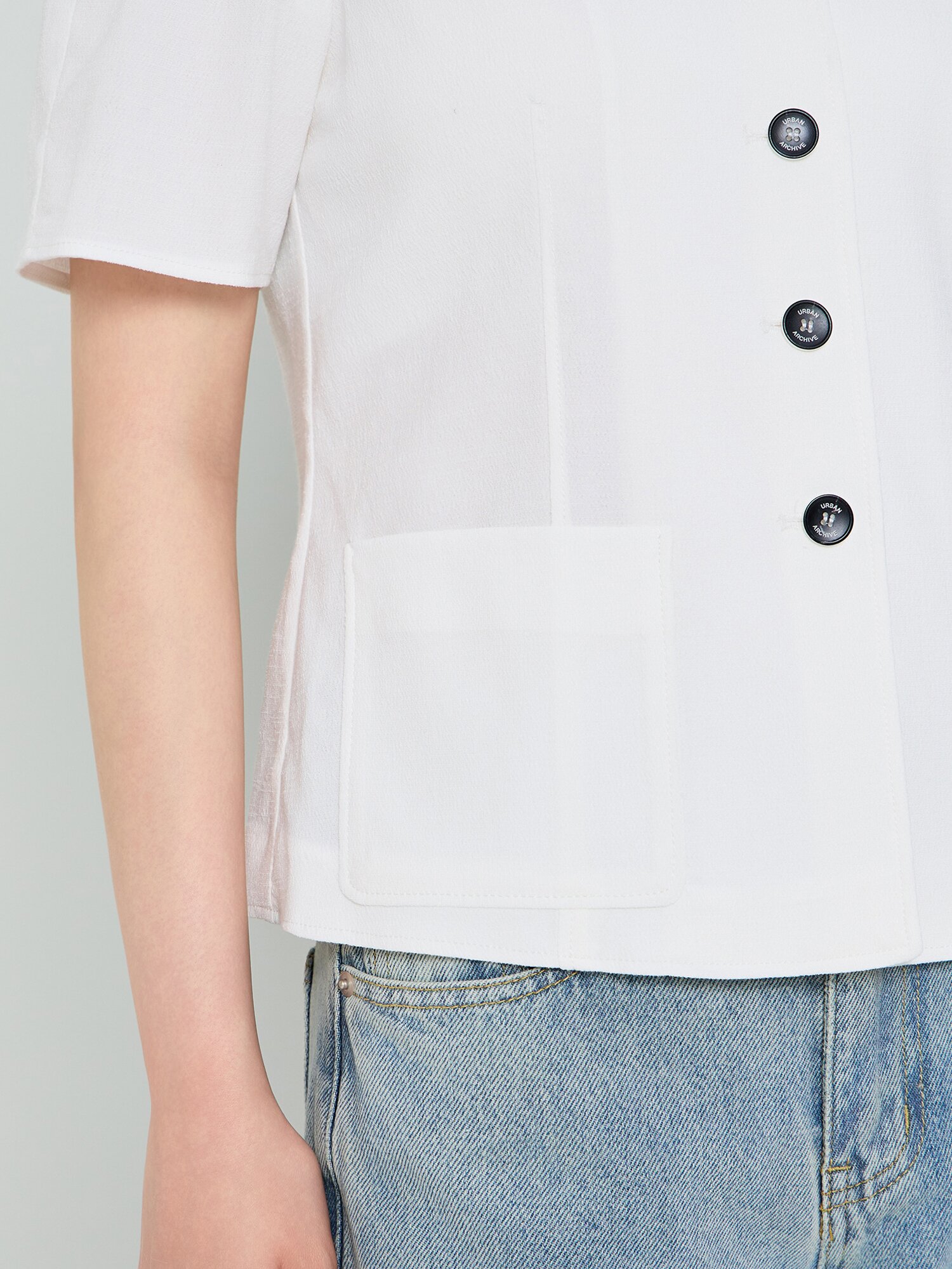 포켓 하프 슬리브 라운드넥 재킷 (WHITE)