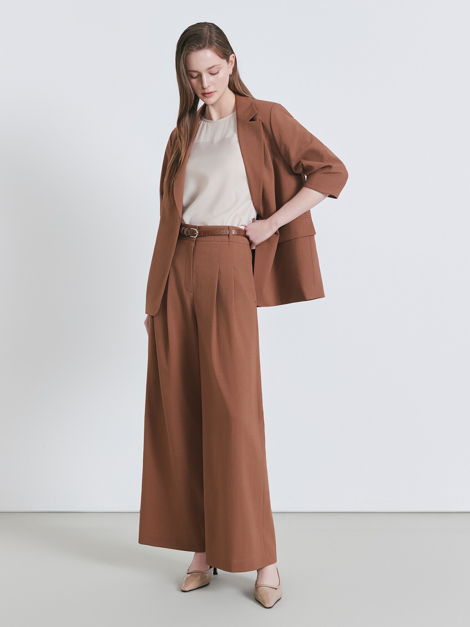 벨티드 투턱 와이드 팬츠 (LIGHT BROWN)