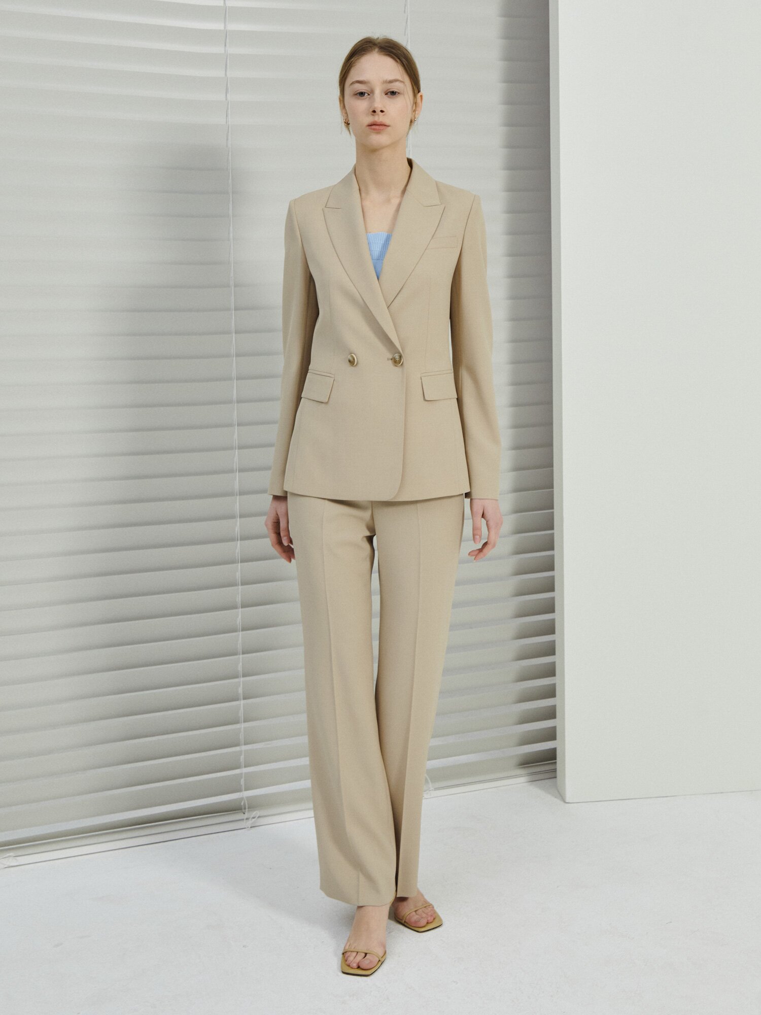 피크드 라펠 더블 원버튼 재킷 (BEIGE)