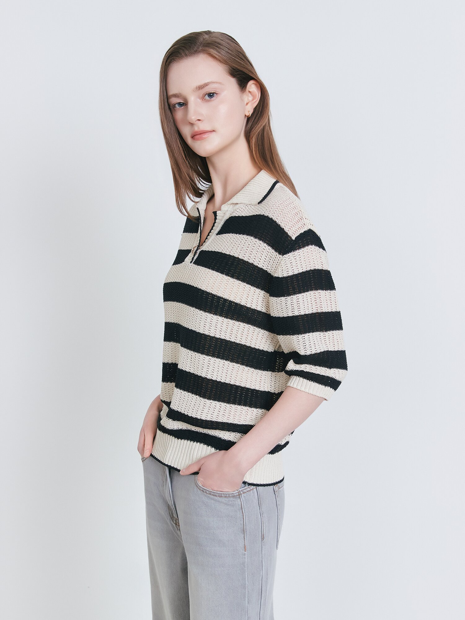스트라이프 슬릿 칼라 풀오버 니트 (STRIPE BLACK)