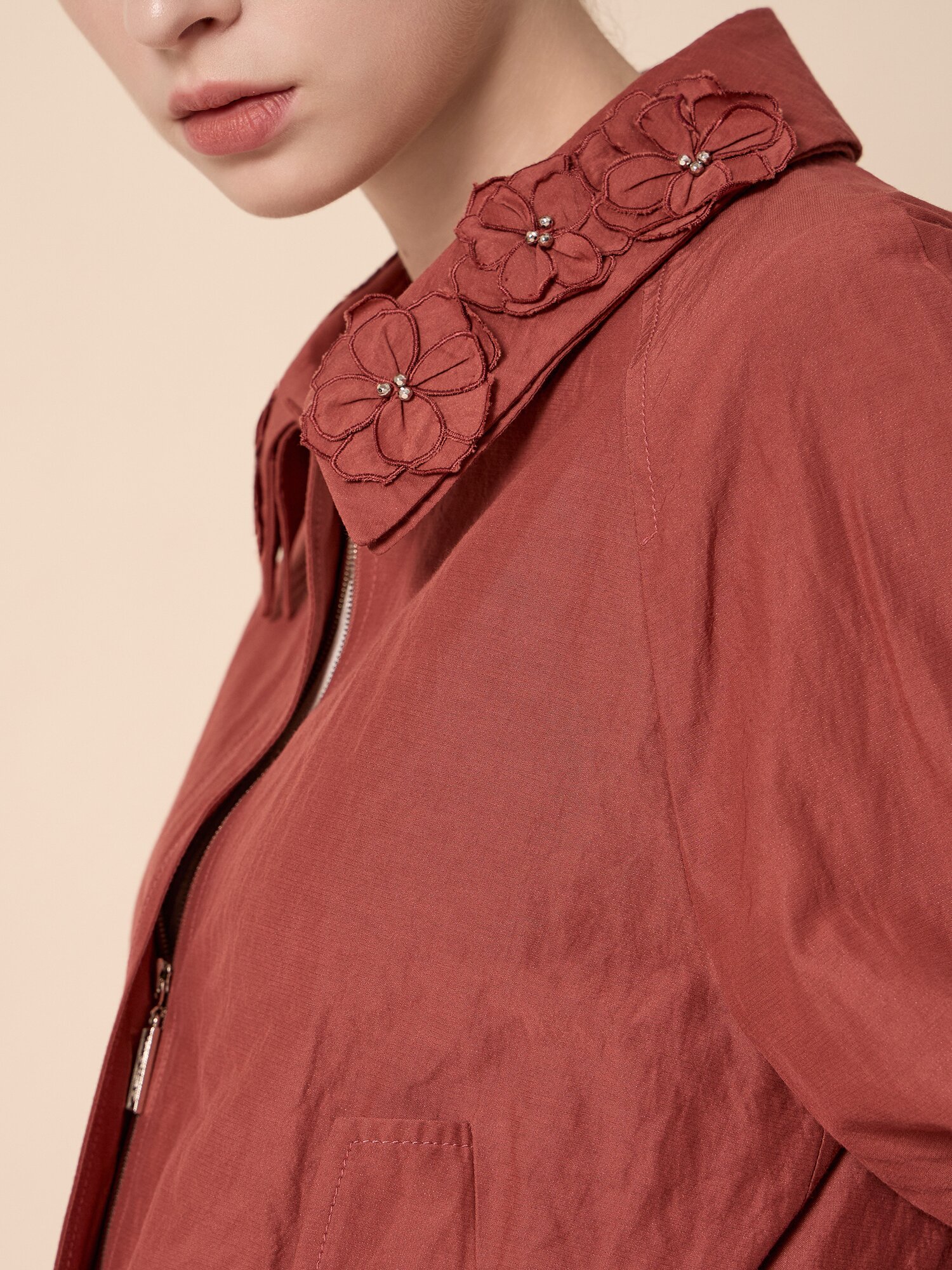 플라워 카라 미디 슬리브 집업 재킷 (BRICK)