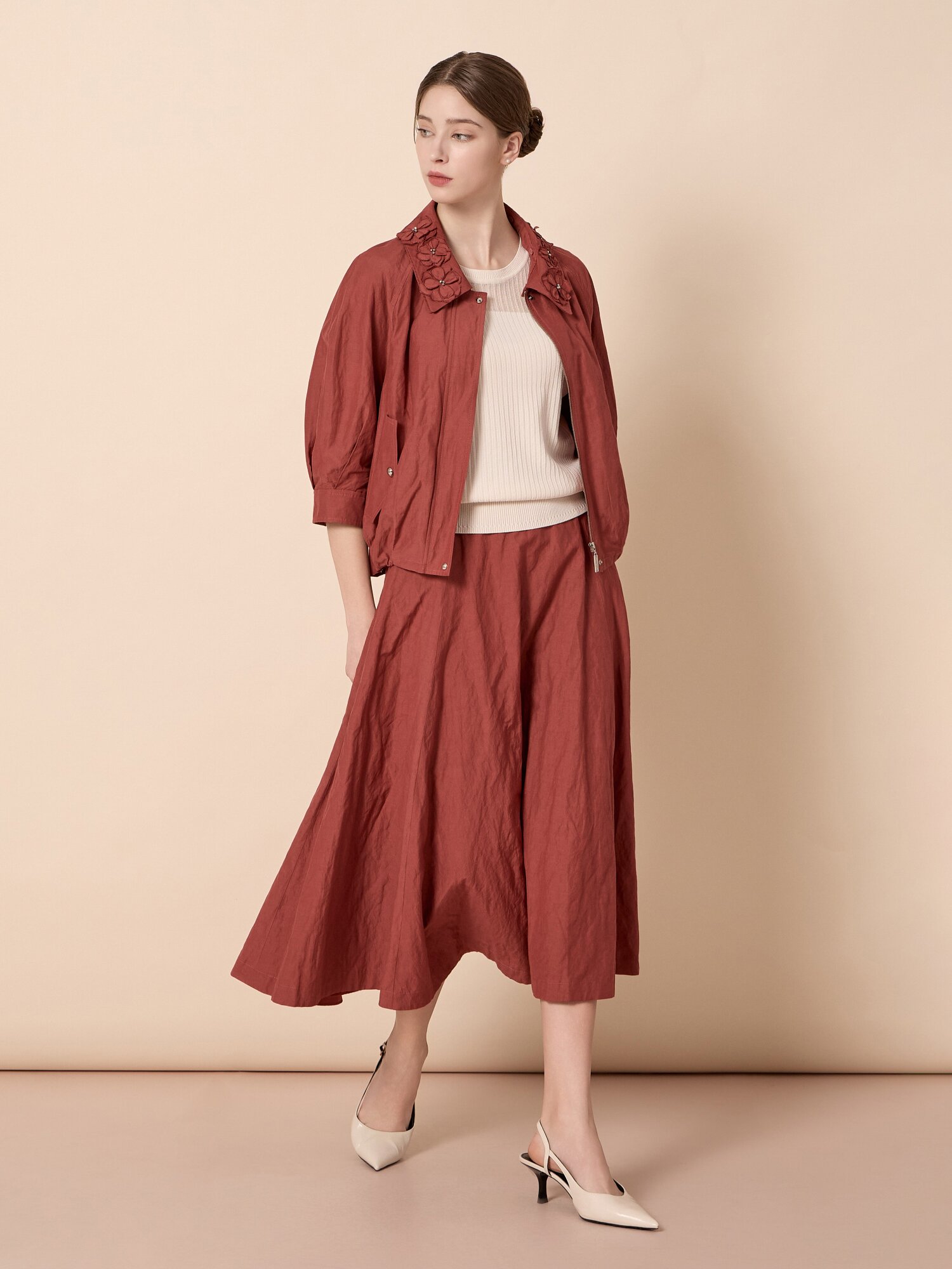 플라워 카라 미디 슬리브 집업 재킷 (BRICK)