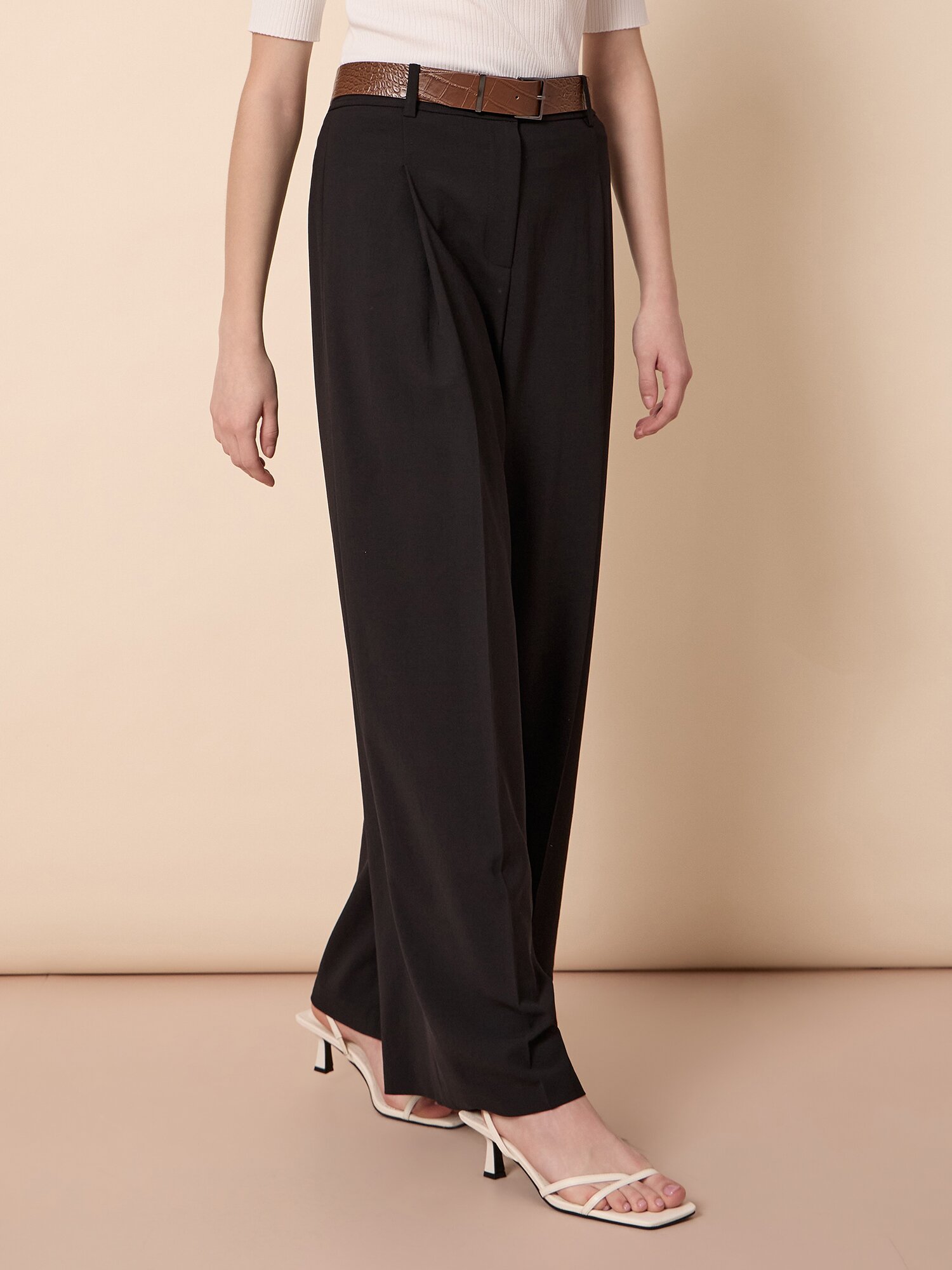 벨티드 원 턱 와이드 슬랙스 (BLACK)
