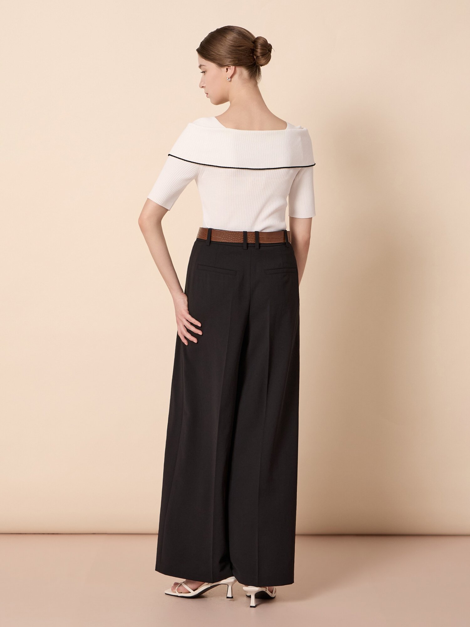 벨티드 원 턱 와이드 슬랙스 (BLACK)