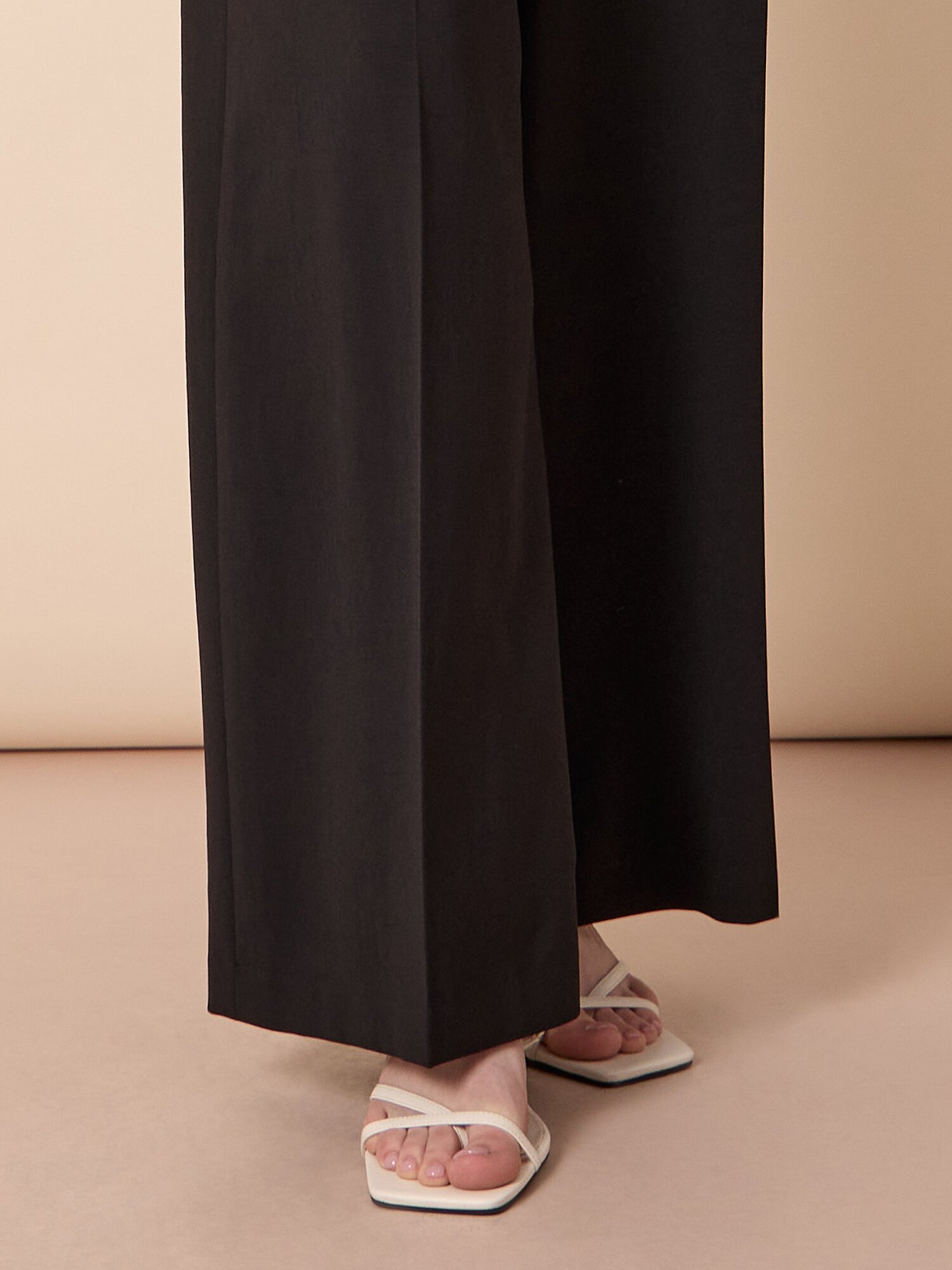 벨티드 원 턱 와이드 슬랙스 (BLACK)