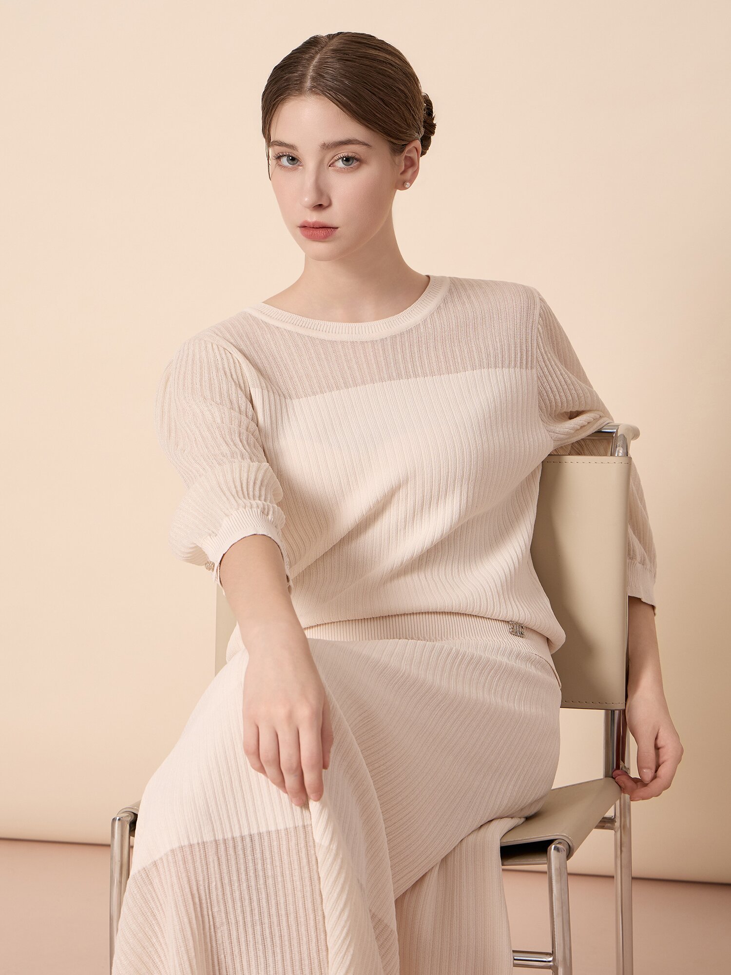 배색 라운드넥 미디 슬리브 니트 (BEIGE)