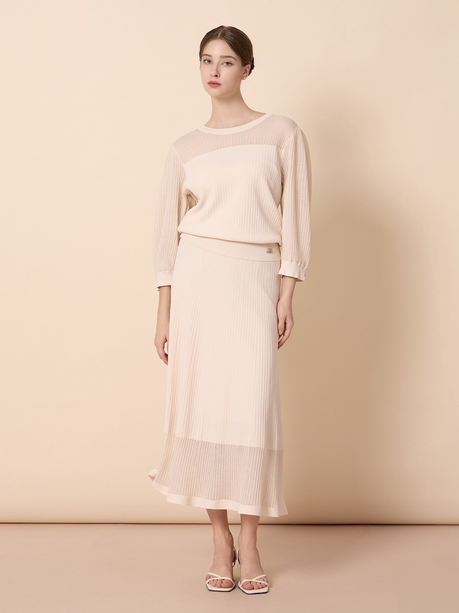 배색 라운드넥 미디 슬리브 니트 (BEIGE)