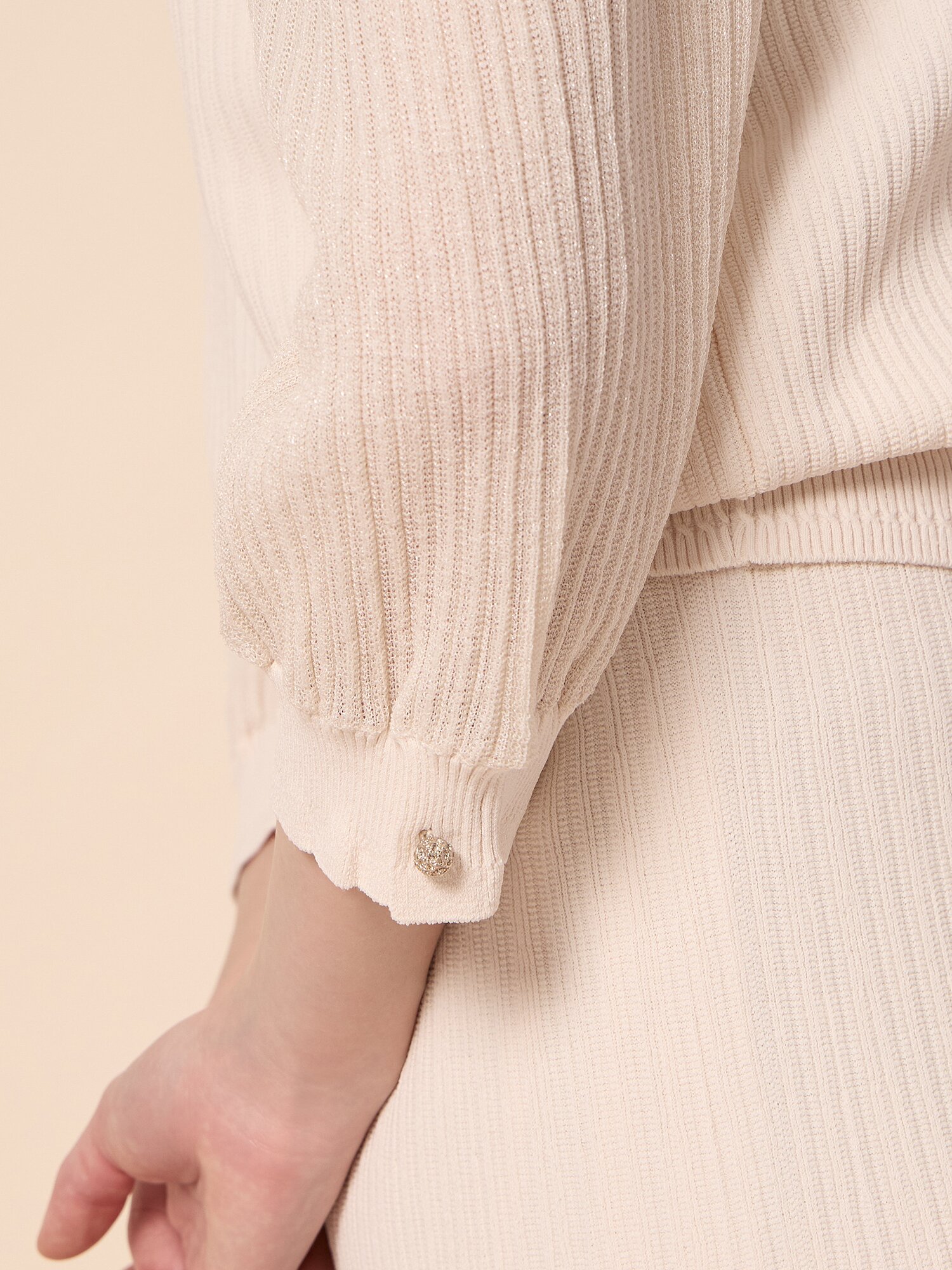 배색 라운드넥 미디 슬리브 니트 (BEIGE)