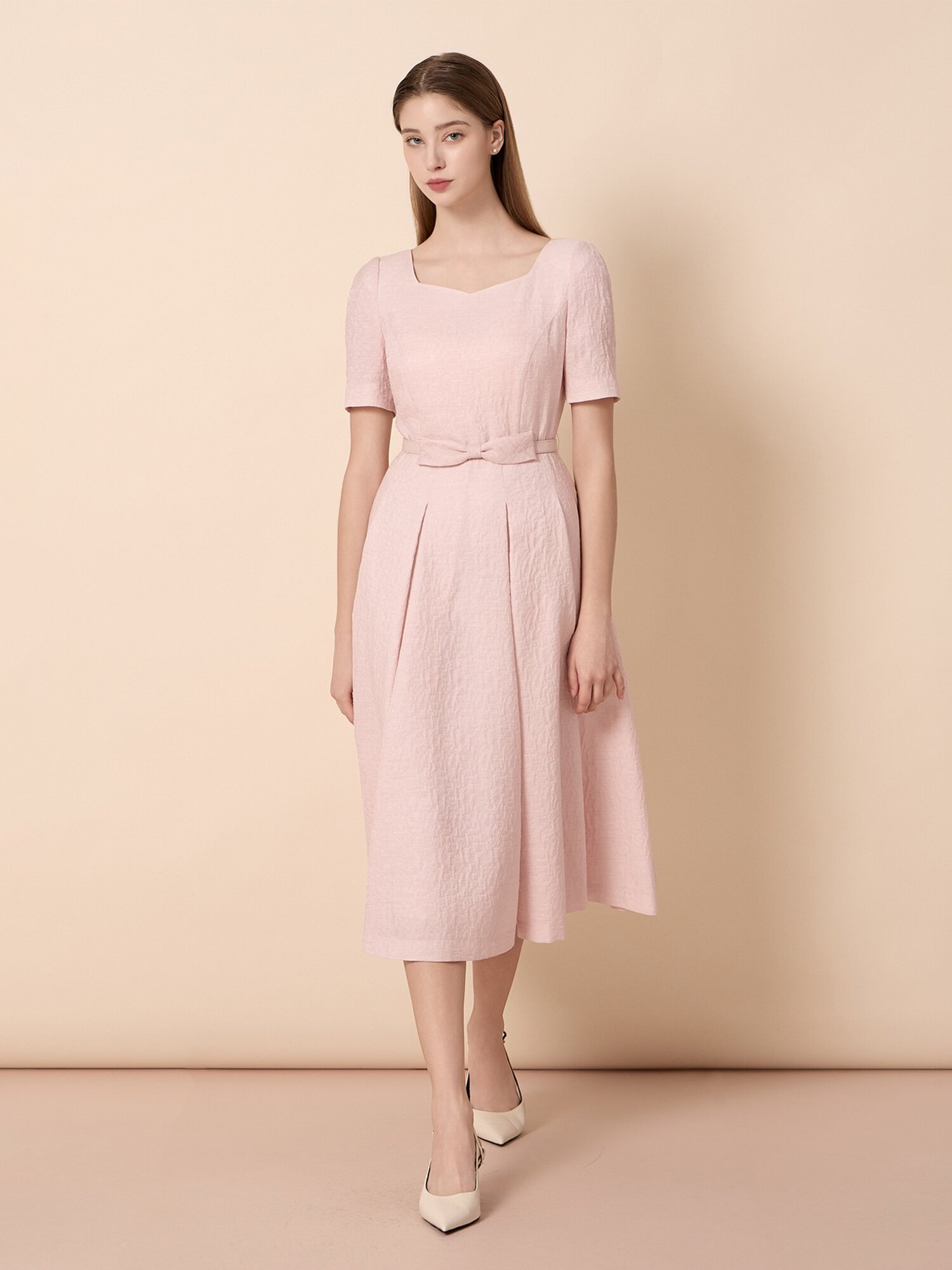 하트넥 하프 슬리브 A라인 원피스  (LIGHT PINK)