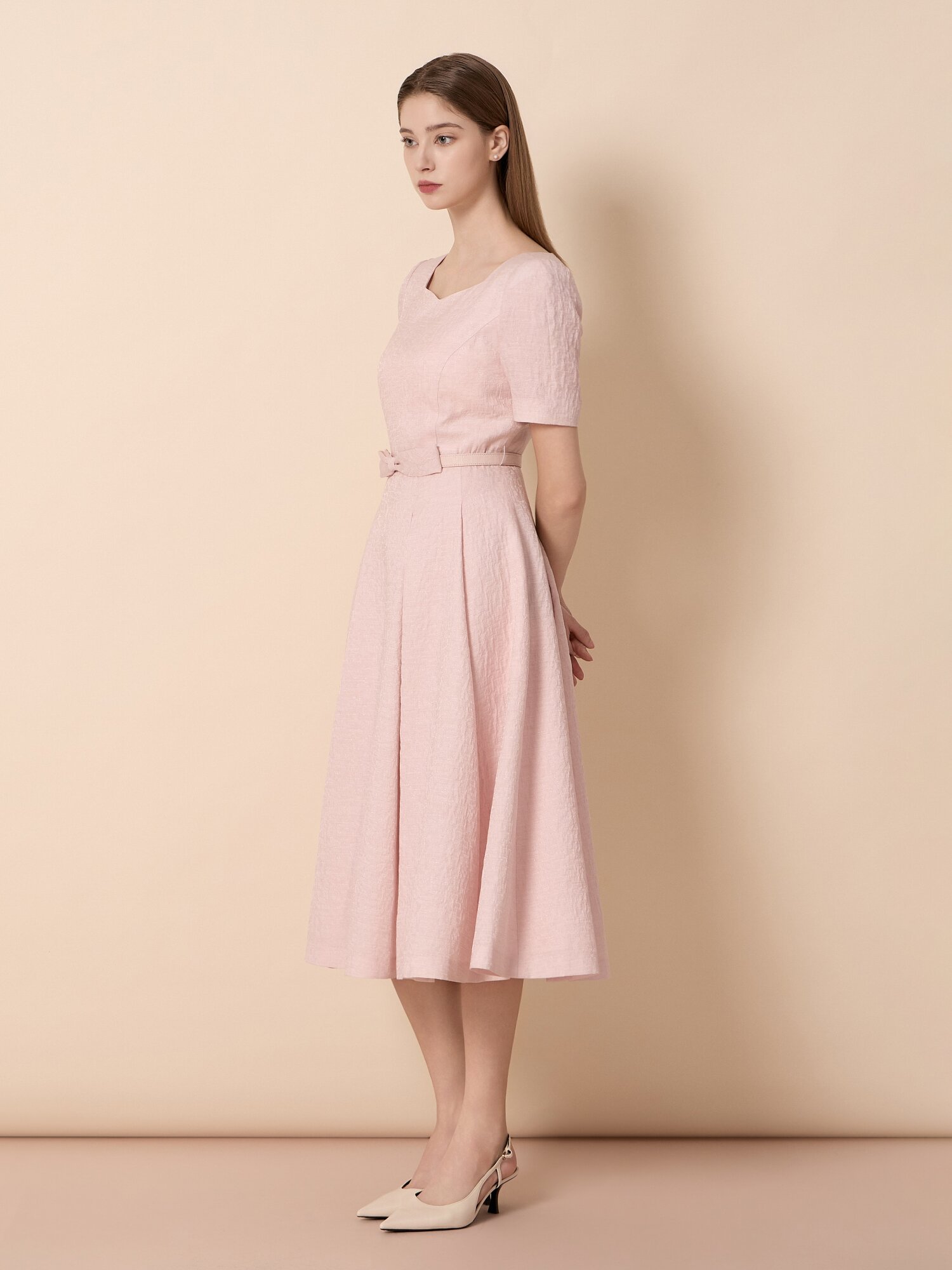 하트넥 하프 슬리브 A라인 원피스  (LIGHT PINK)