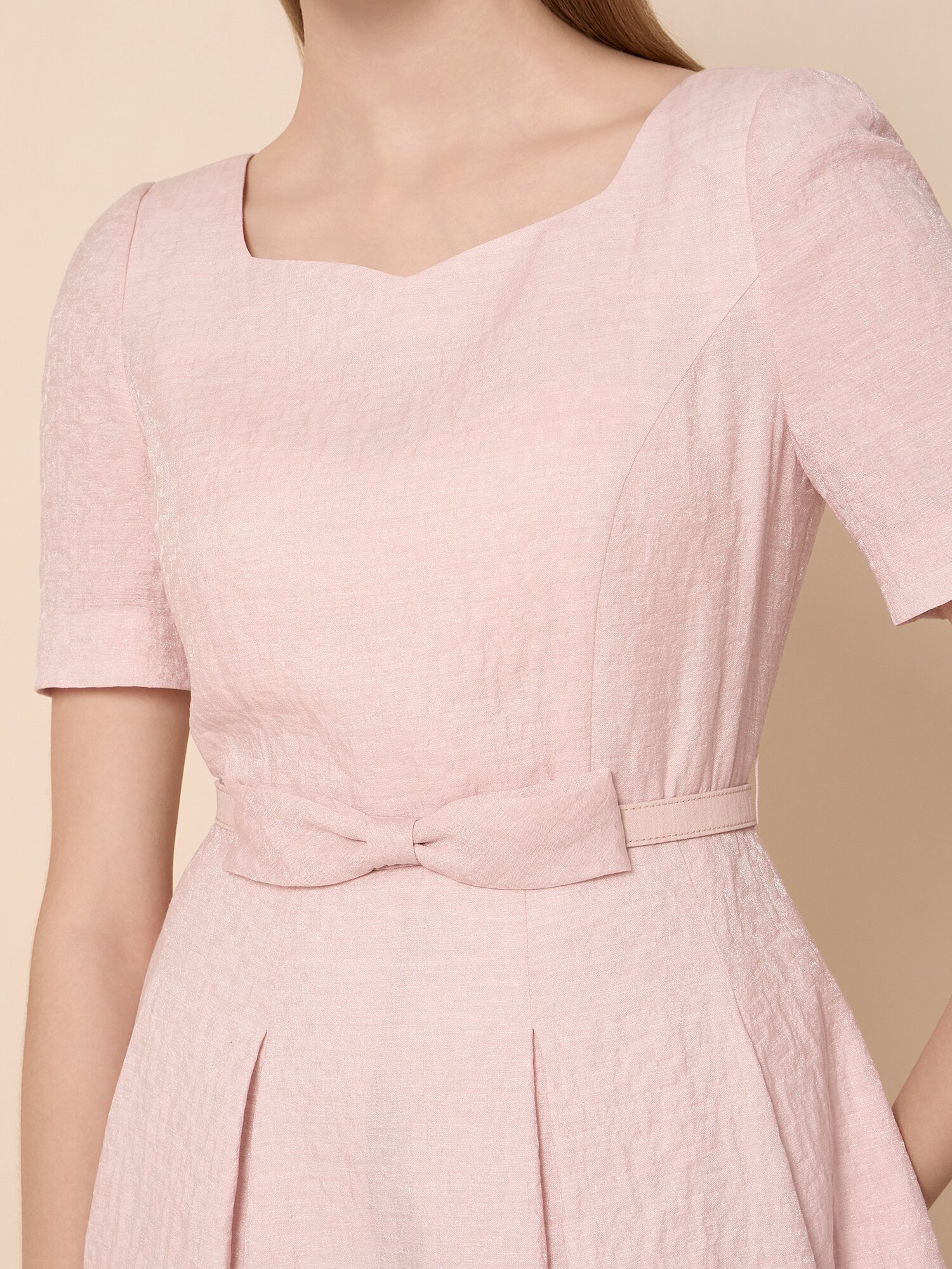 하트넥 하프 슬리브 A라인 원피스  (LIGHT PINK)