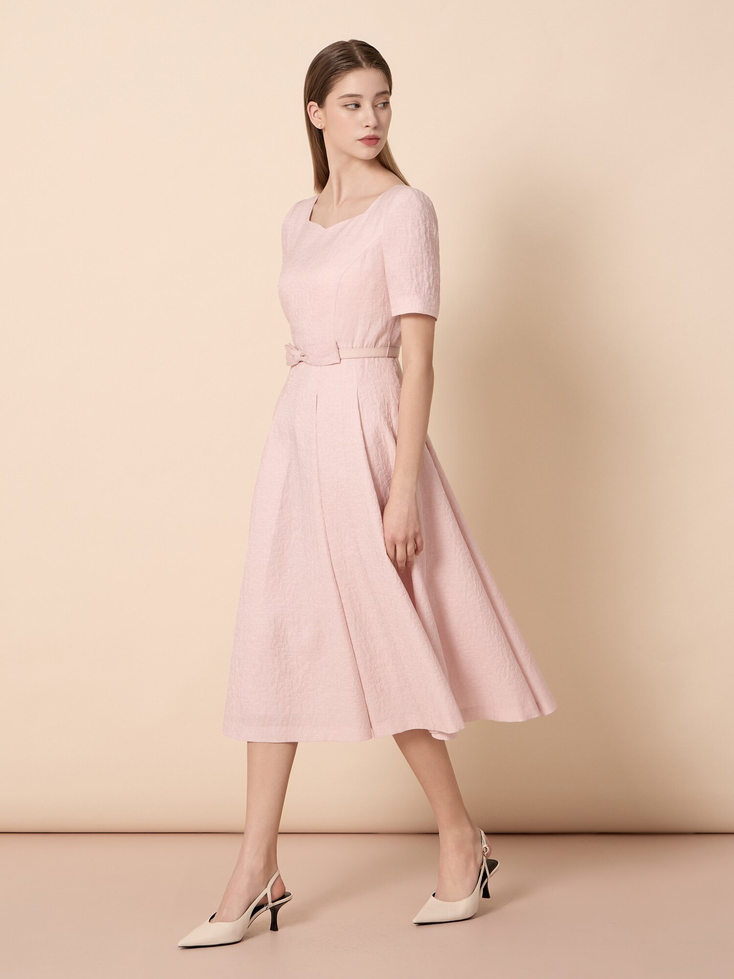 하트넥 하프 슬리브 A라인 원피스  (LIGHT PINK)