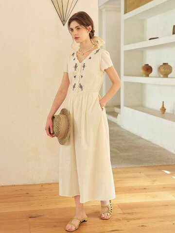 6/1 예약배송_SR_V-neck embroidered dress