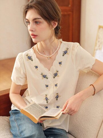 5/26 예약배송_SR_V-neck embroidered blouse