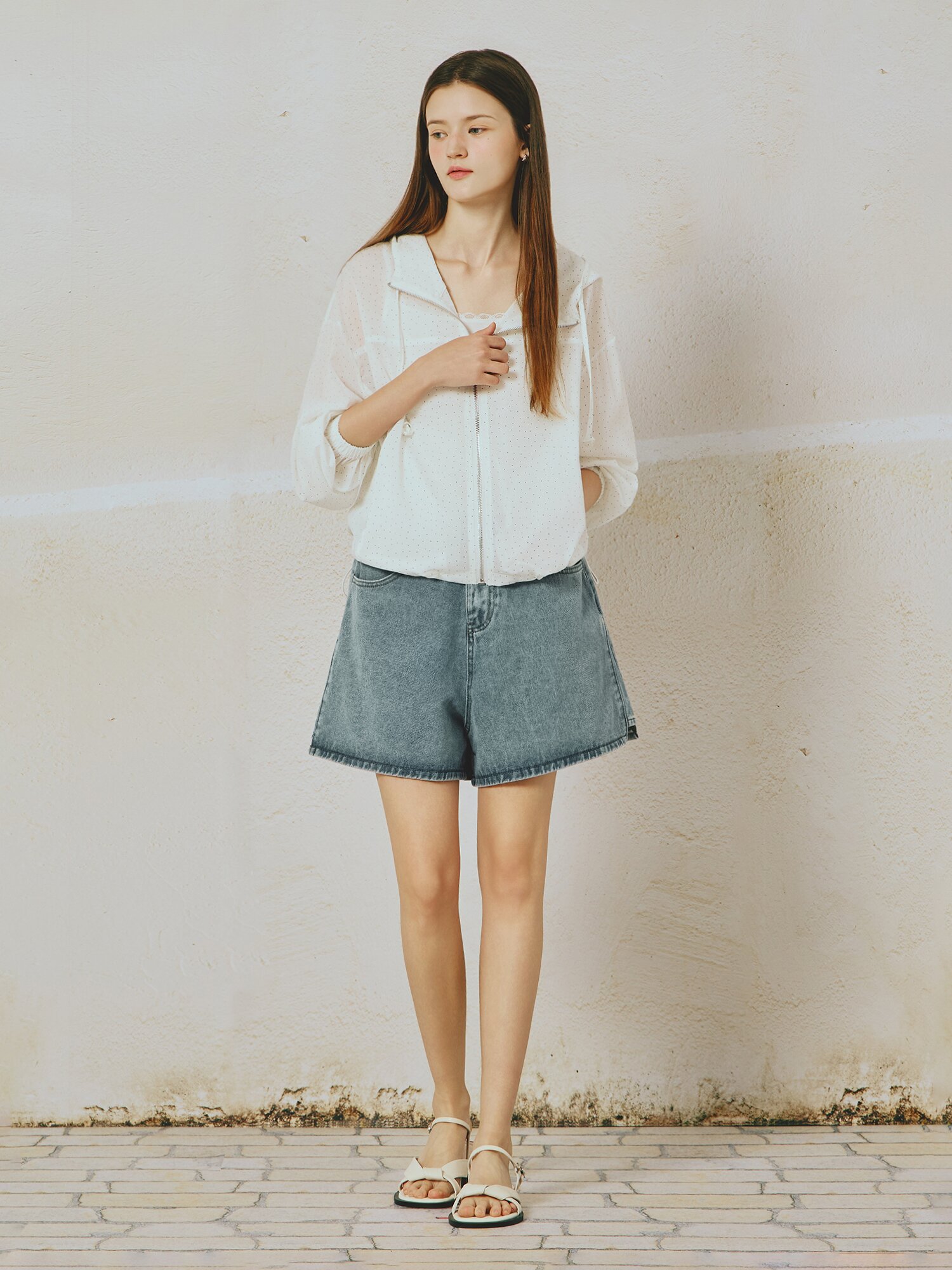 도트 패턴 후드넥 스트링 집업 점퍼 (WHITE)