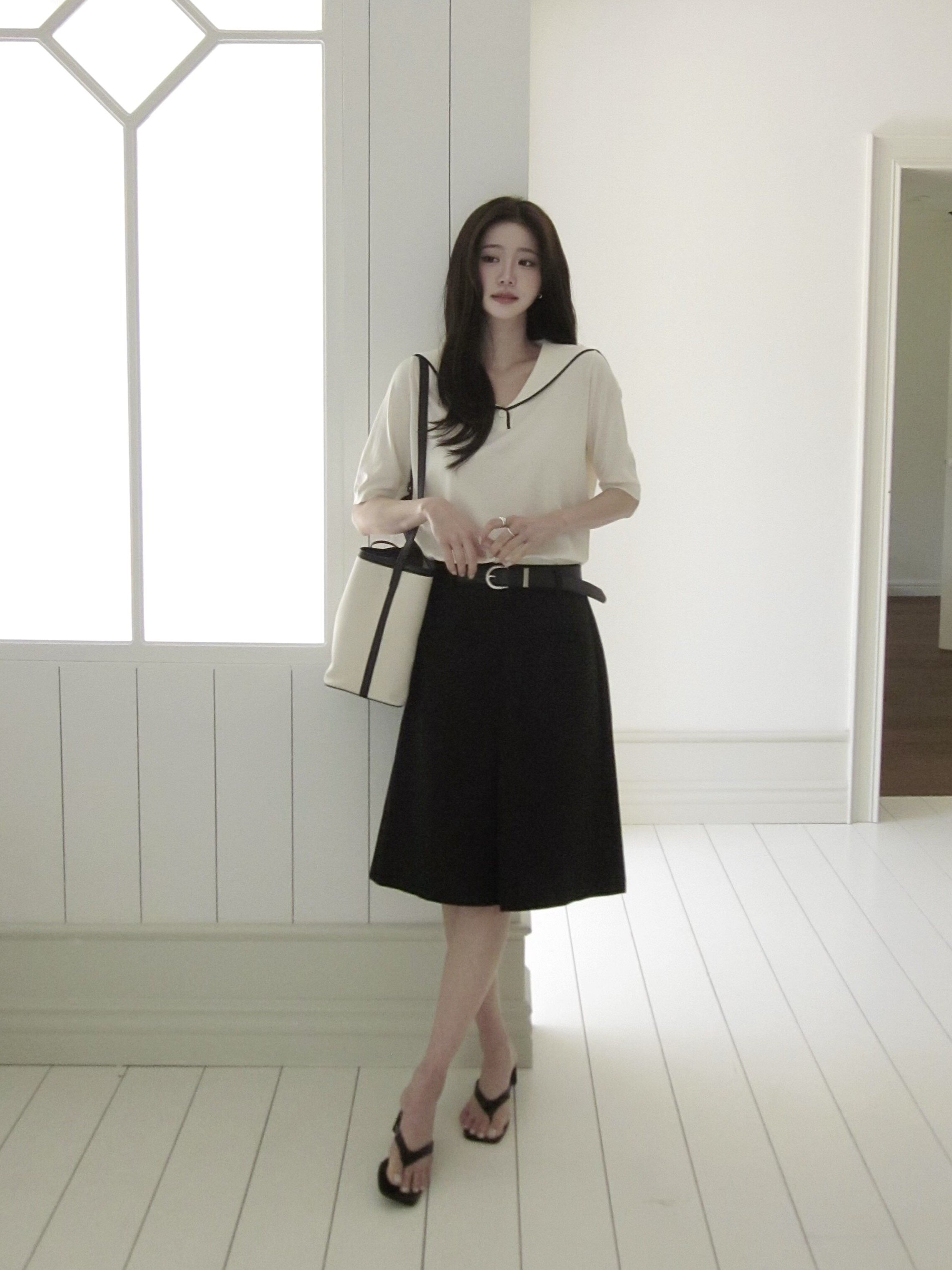 인버티드 플리츠 A라인 스커트 (BLACK)