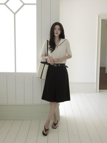 인버티드 플리츠 A라인 스커트 