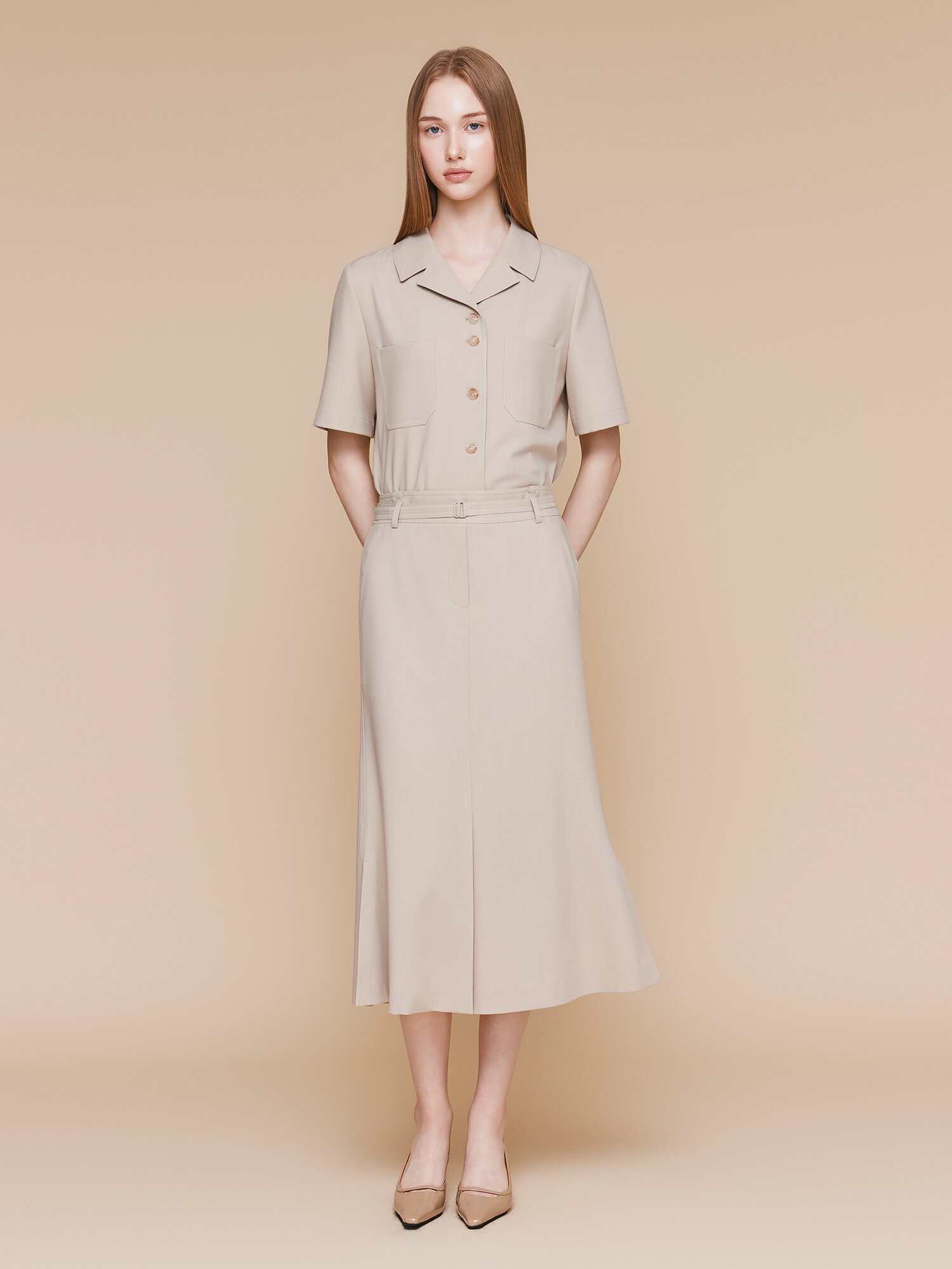 루즈핏 포켓 오픈 칼라 블라우스 (BEIGE)