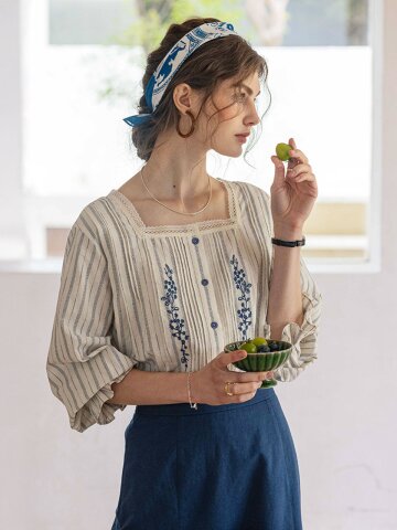 5/22 예약배송_DA_Natural square lace blouse_2color