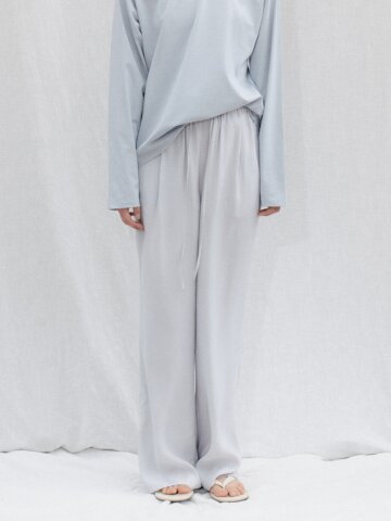 Silky Pajama Tuck Pants_GRAYSH BLUE