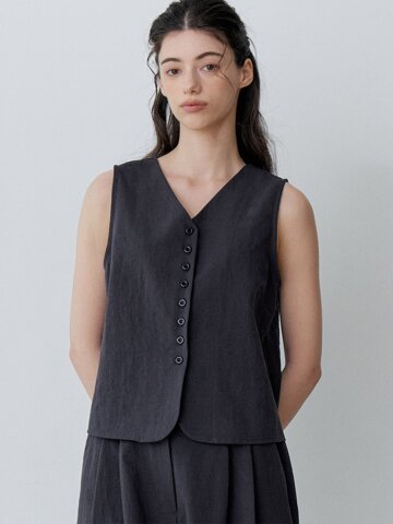 V-NECK BUTTON SLEEVELESS VEST (CH)