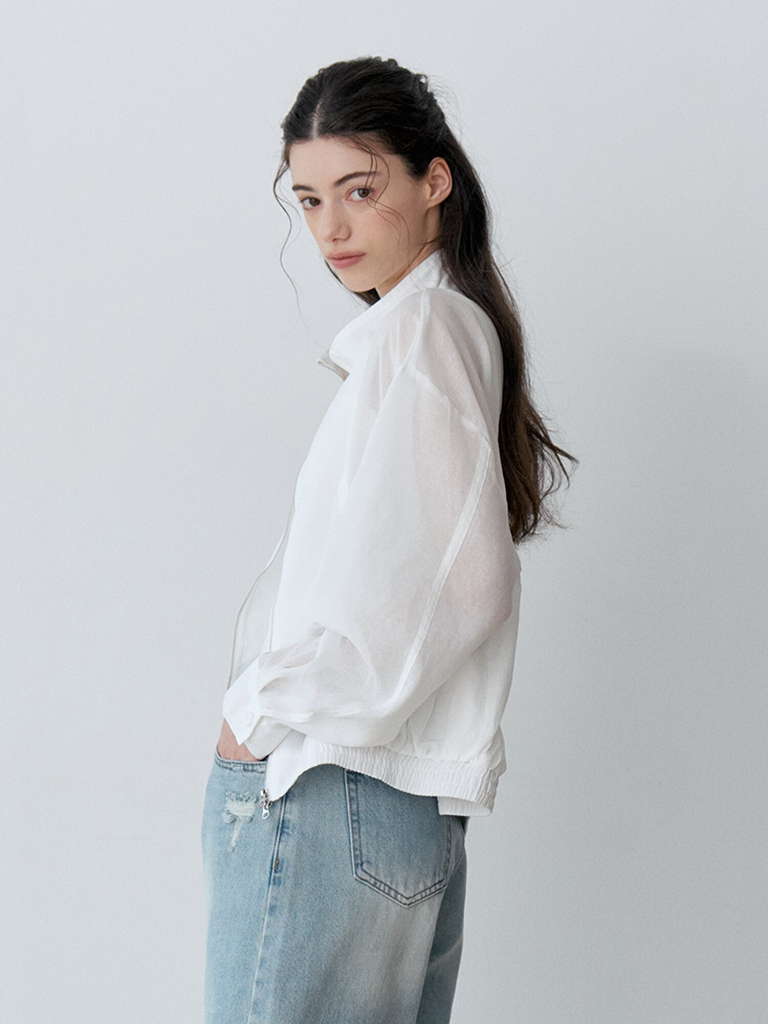STAND NECK ZIP-UP JUMPER (WH)