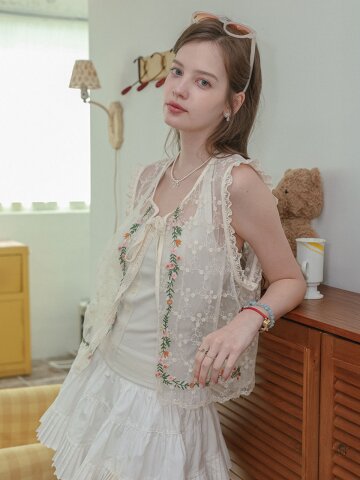 DD_Embroidery lace sleeveless vest_IVORY