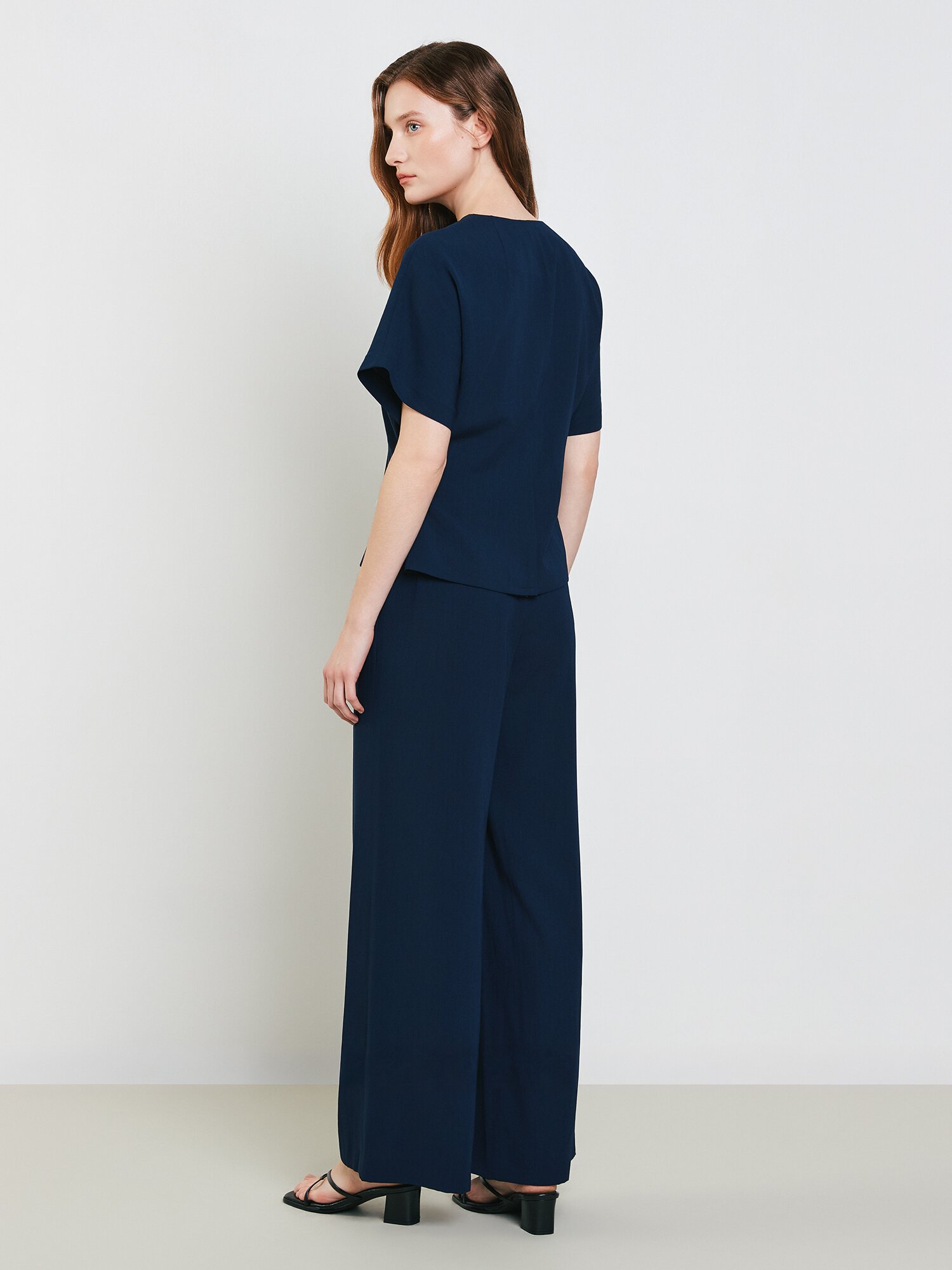 린넨 돌먼 슬리브 브이넥 재킷 (NAVY)