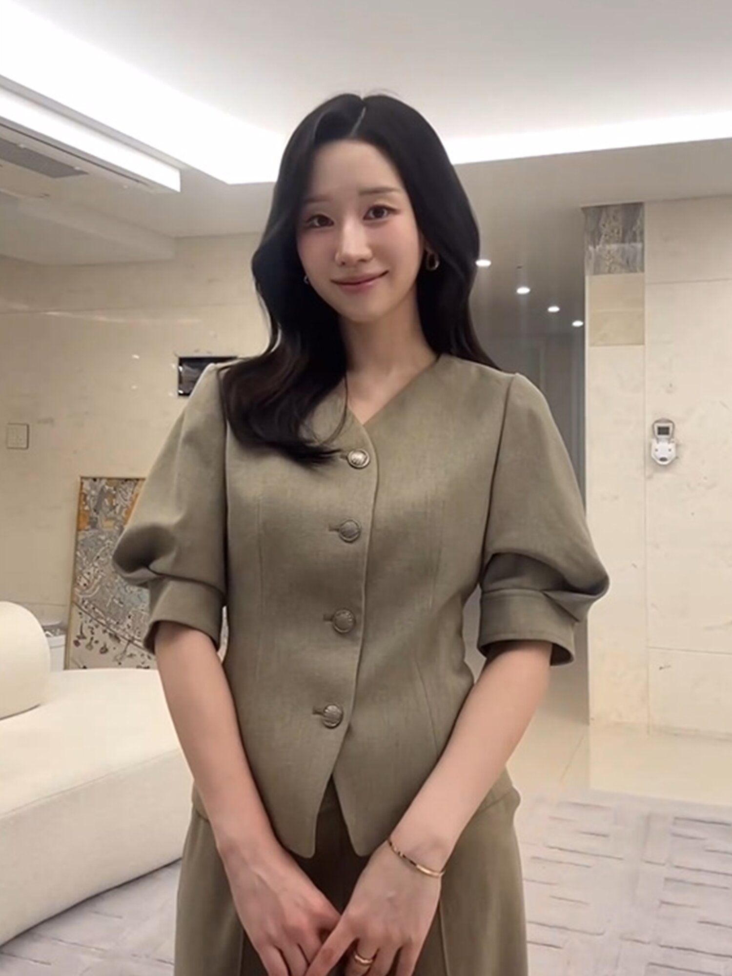 포멀 볼륨 슬리브 브이넥 재킷 (KHAKI)