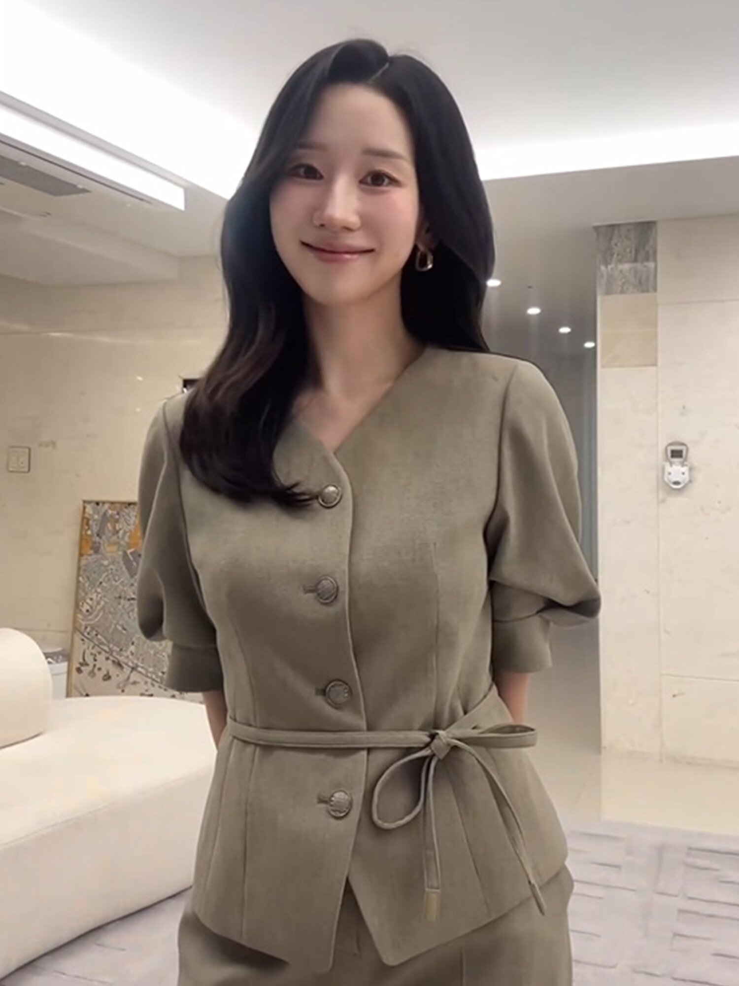 포멀 볼륨 슬리브 브이넥 재킷 (KHAKI)