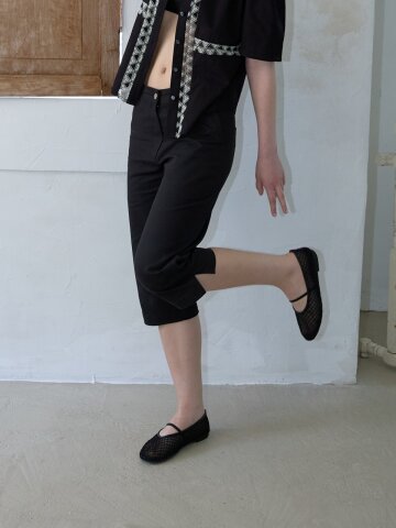 Low Rise Capri Pants_Black