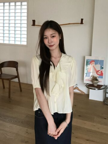 [3컬러] 레이스 카라 블라우스
