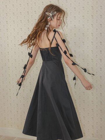 LB_Elegant heart midi dress_BLACK
