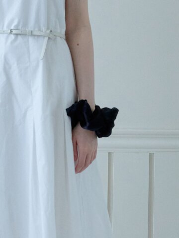 TENDER WRINKLE SCRUNCH_BLACK