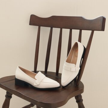 (D) 소가죽 모던클래식 로퍼 4cm M25S02L