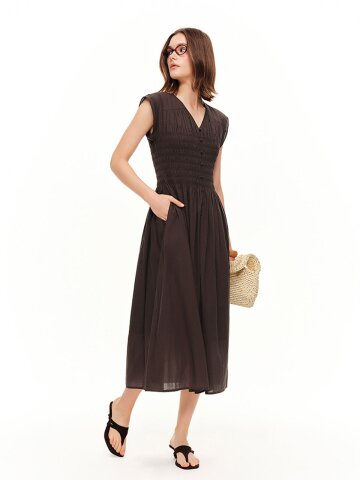 AR_Smocked v-neck sleeveless dress