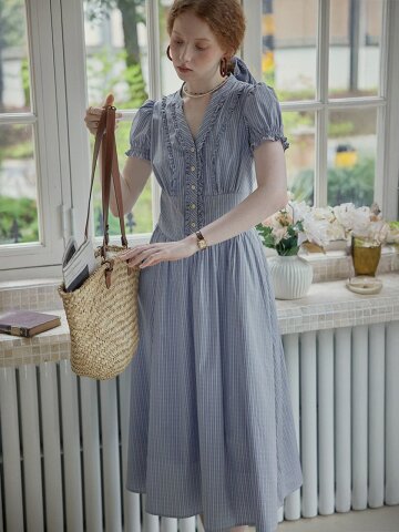 PM_Ruffle v-neck button dress