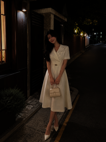 언밸런스 피크드 플레어 원피스 