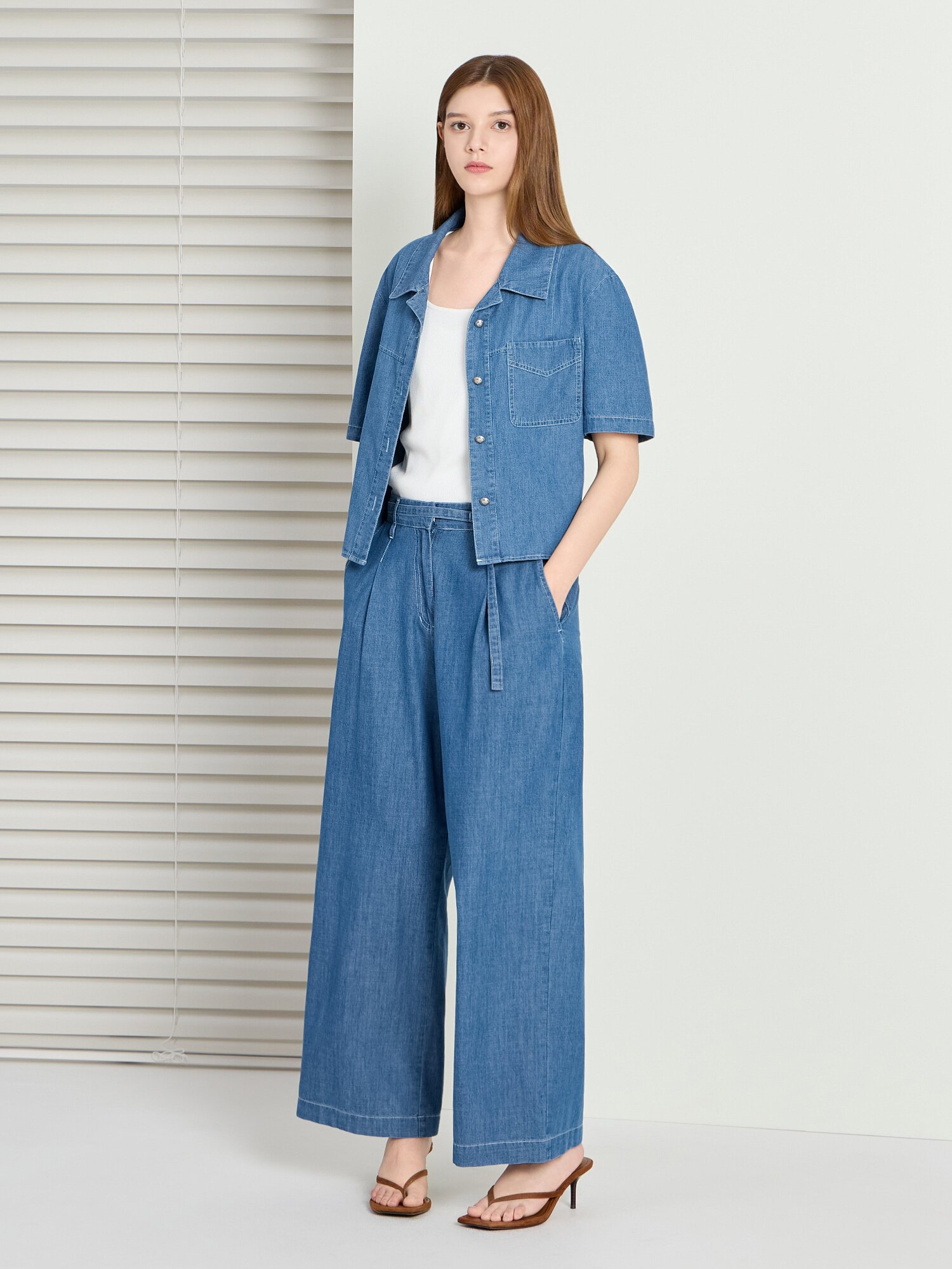 벨티드 백 밴딩 와이드 데님 팬츠 (BLUE)